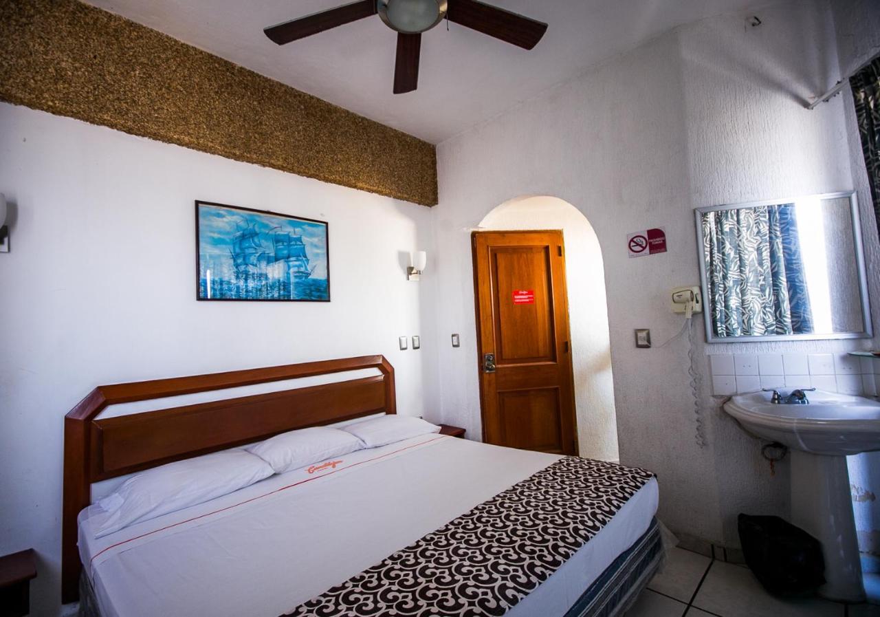 Hotel Candilejas Playa Veracruz Exterior photo